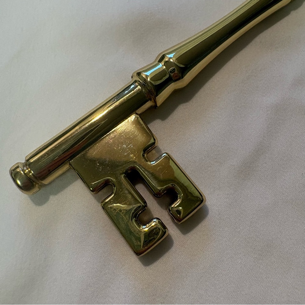 Solid Shiny Brass Skeleton Key Paperweight – Ralph Lauren Style - Picture 2 of 5